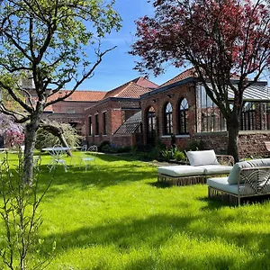 https://la-parcelle.lillehotels.org