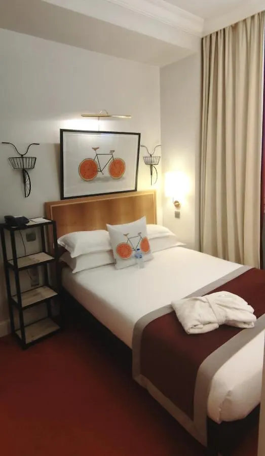 Hotel Hôtel Waldorf Trocadéro Tour Eiffel Parigi