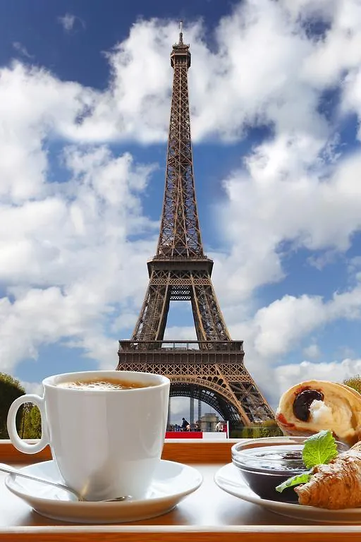 **** Hotel Hôtel Waldorf Trocadéro Tour Eiffel Parigi Francia