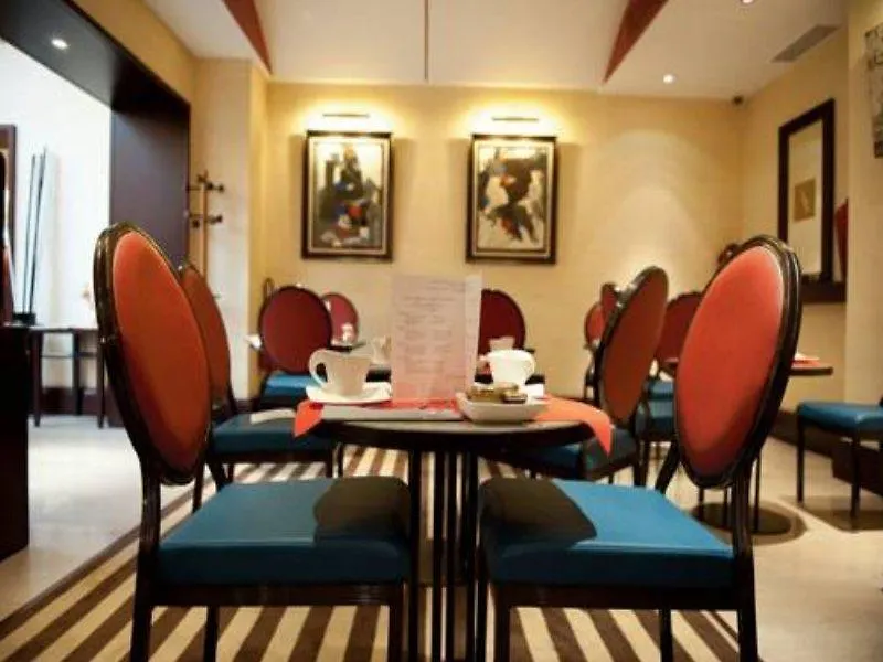 Hôtel Waldorf Trocadéro Tour Eiffel Parigi 4*,  Francia