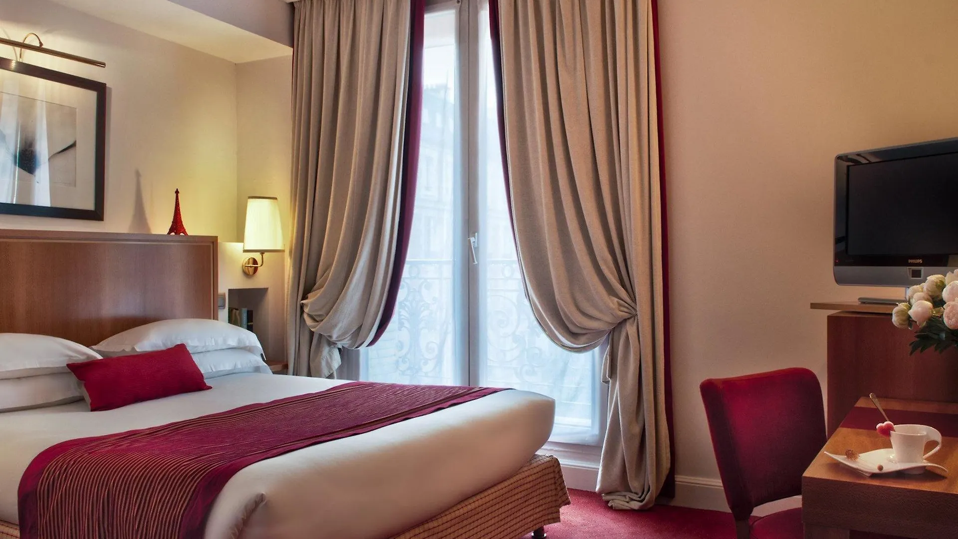 Hôtel Waldorf Trocadéro Tour Eiffel Parigi