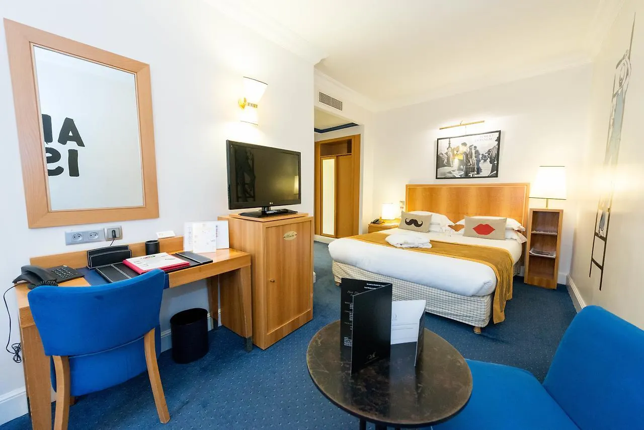**** Hotel Hôtel Waldorf Trocadéro Tour Eiffel Parigi Francia