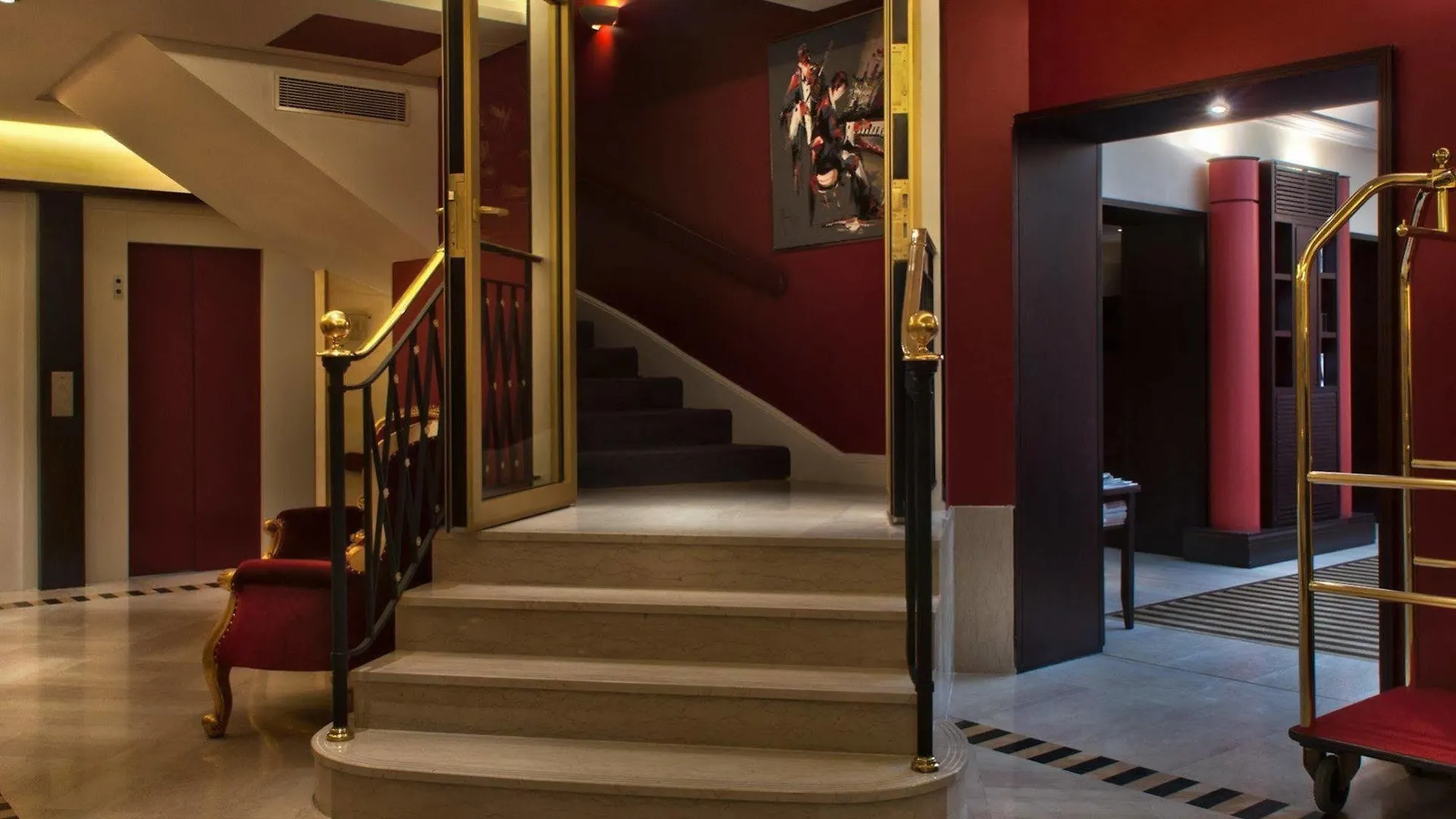Hôtel Waldorf Trocadéro Tour Eiffel Parigi 4*,