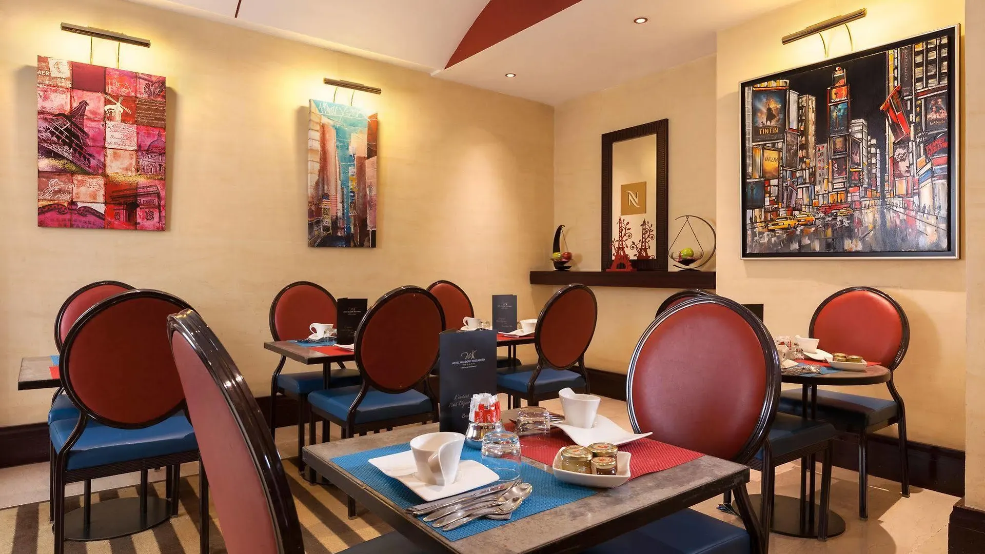 **** Hotel Hôtel Waldorf Trocadéro Tour Eiffel Parigi Francia